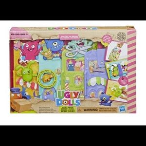 Ugly Dolls Uglyville Unfolded Main street